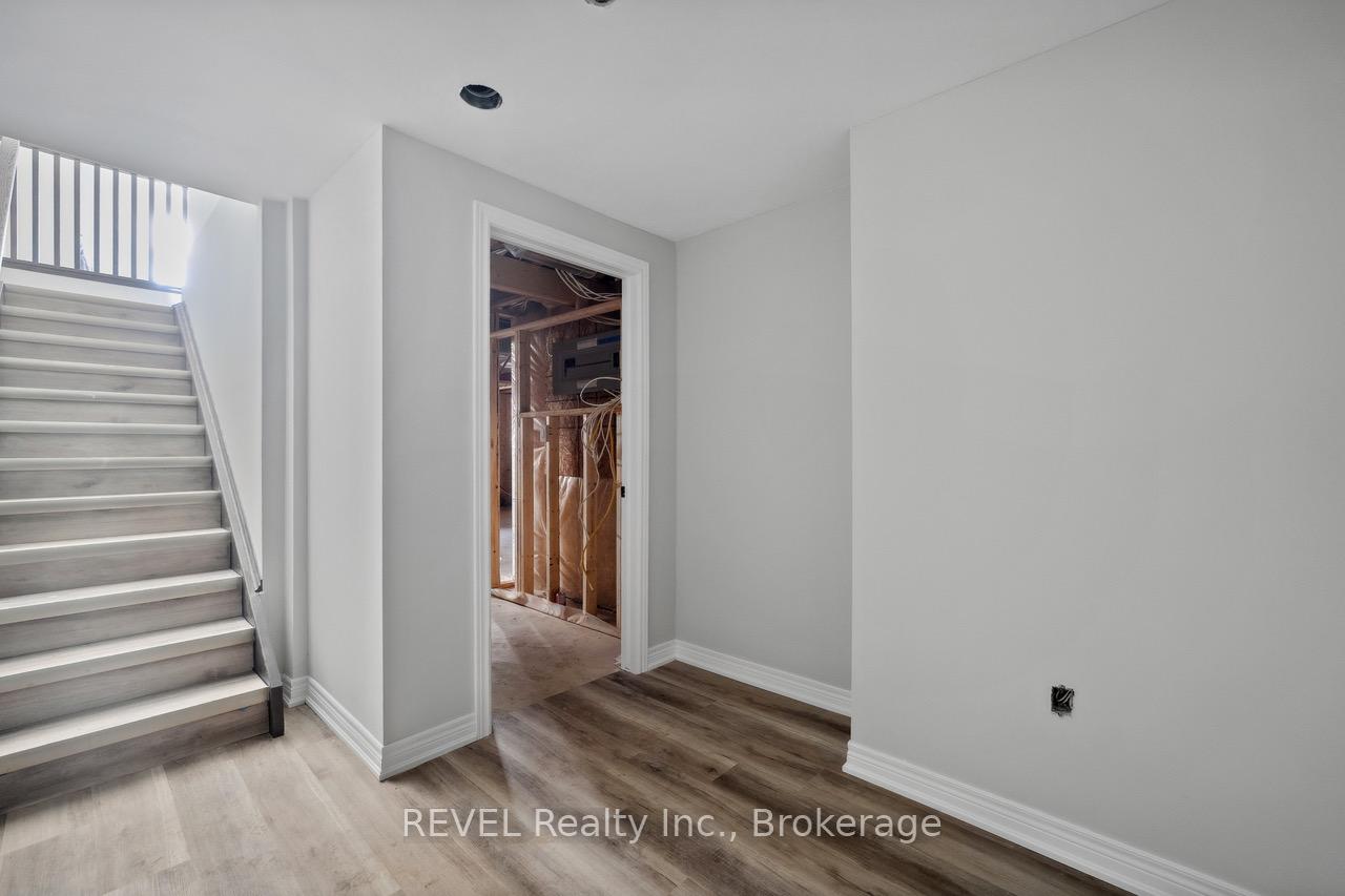 Photo 7 of 101 Ivy Crescent, Thorold, Confederation Heights — HOMEH
