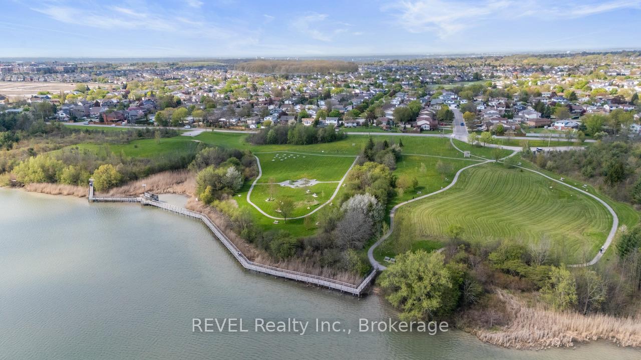 Photo 13 of 101 Ivy Crescent, Thorold, Confederation Heights — HOMEH