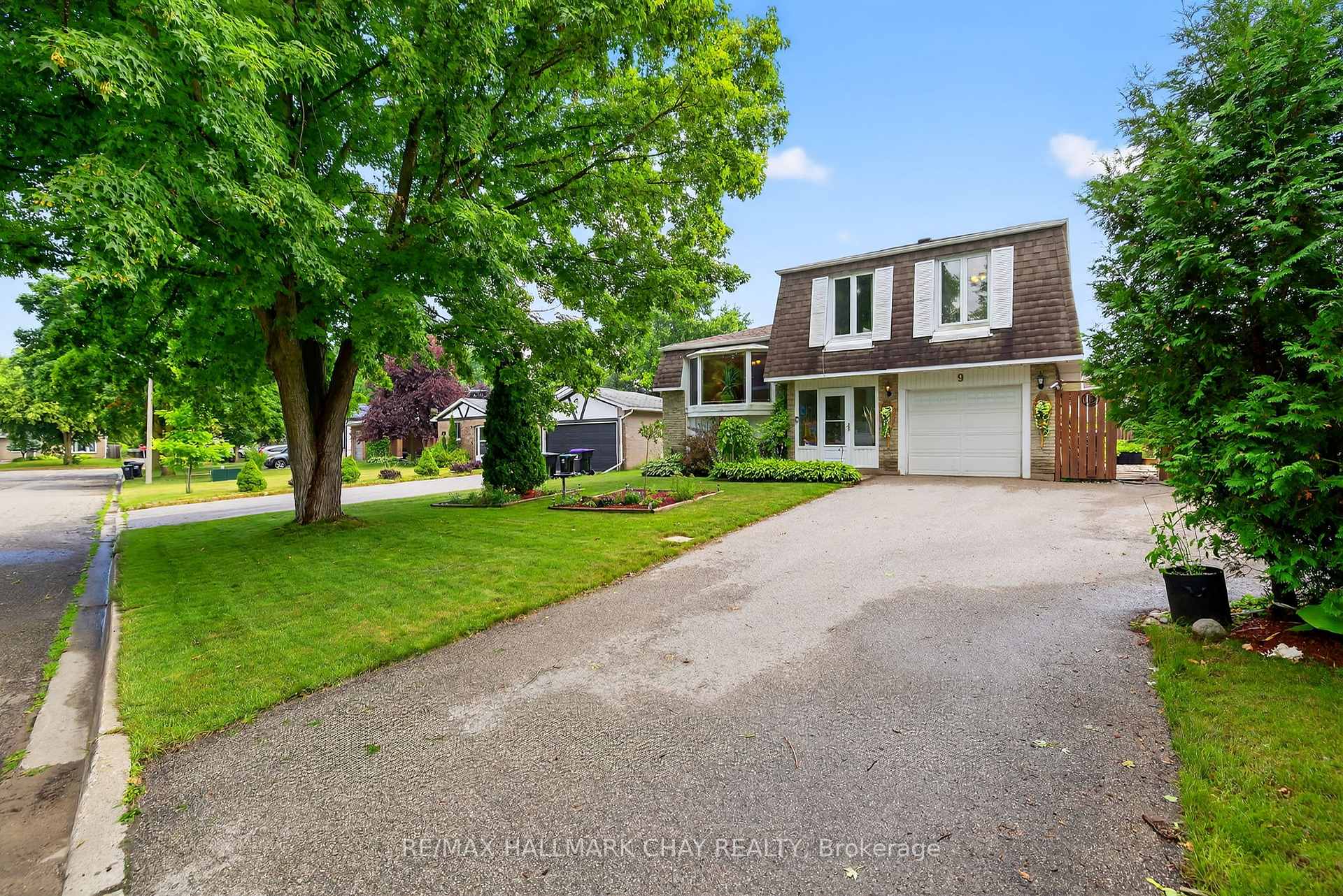 Photo 1 of 9 Hammond Crescent, New Tecumseth, Beeton — HOMEH