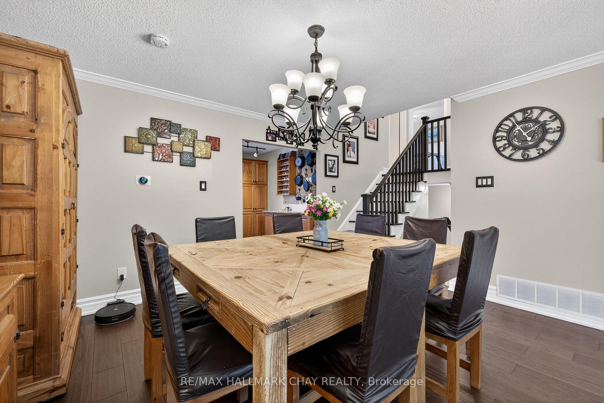 Photo 10 of 9 Hammond Crescent, New Tecumseth, Beeton — HOMEH