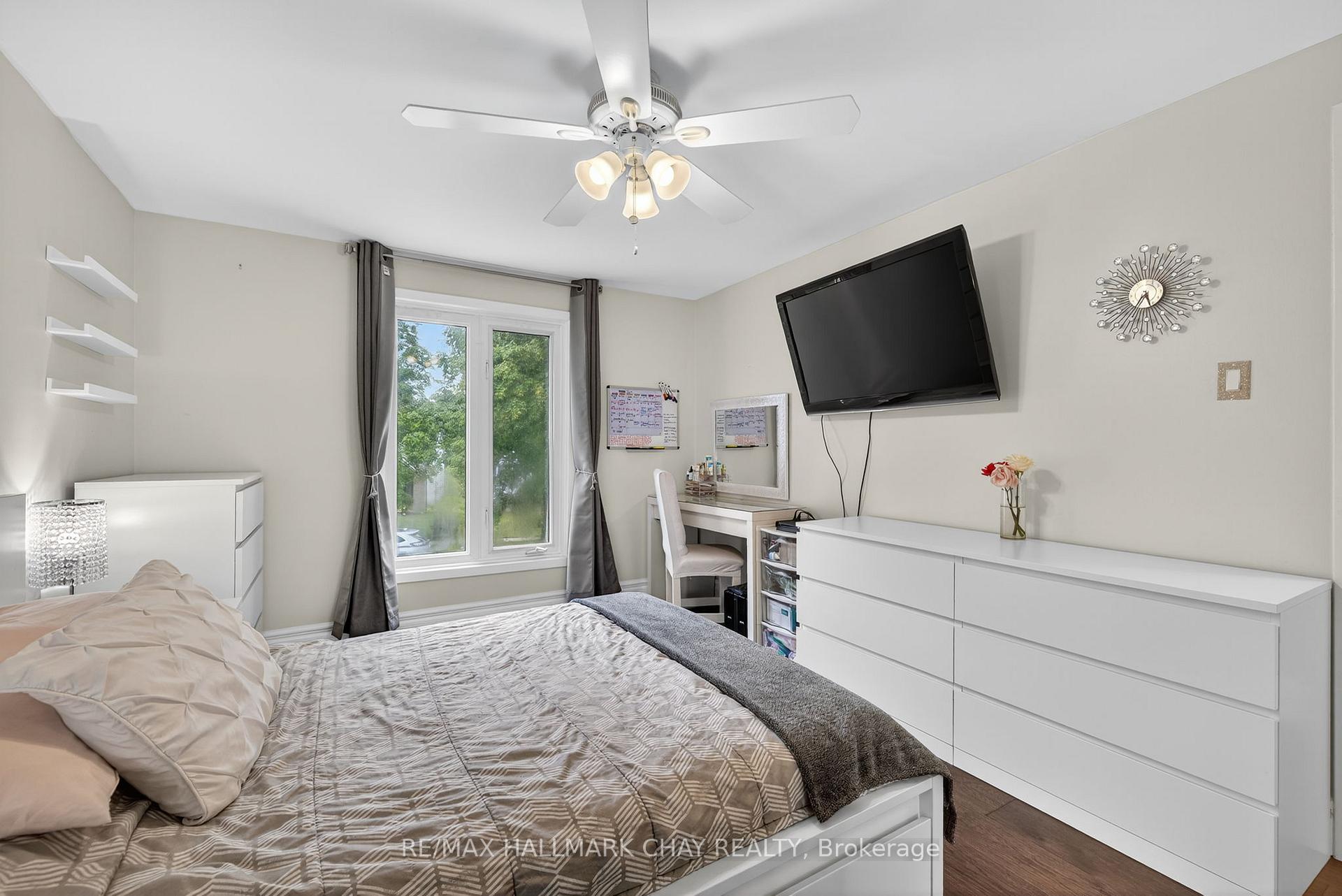 Photo 25 of 9 Hammond Crescent, New Tecumseth, Beeton — HOMEH