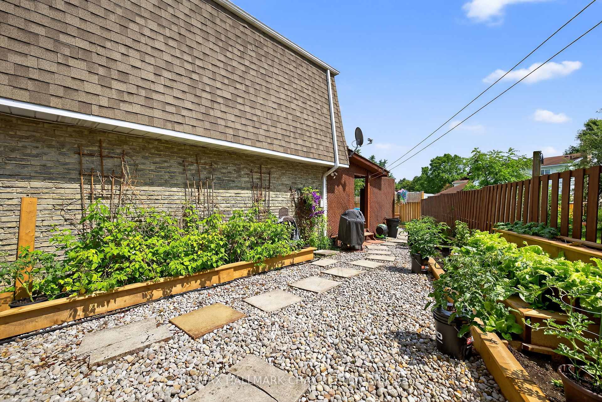 Photo 43 of 9 Hammond Crescent, New Tecumseth, Beeton — HOMEH