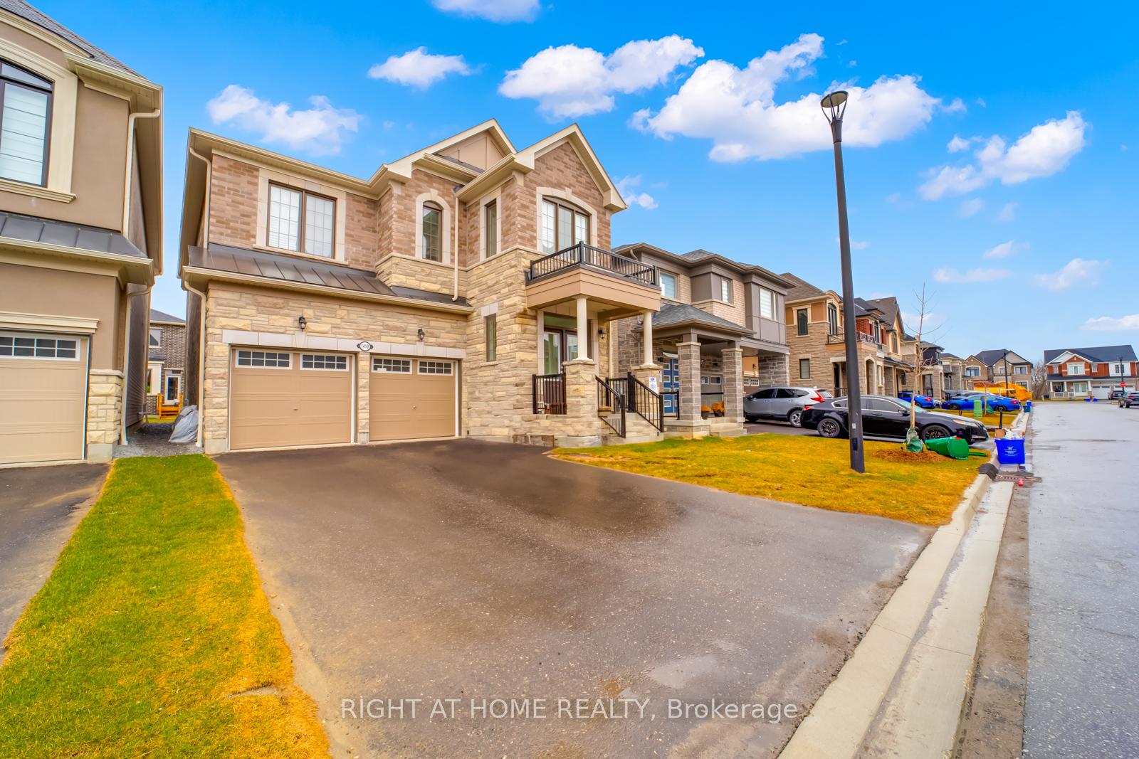 Photo 2 of 1410 Swallowtail Lane, Pickering, Rural Pickering — HOMEH