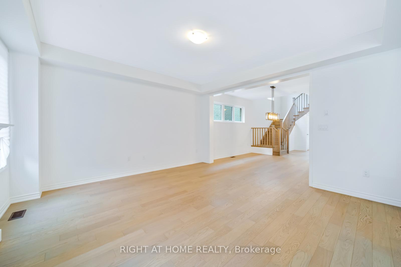Photo 11 of 1410 Swallowtail Lane, Pickering, Rural Pickering — HOMEH