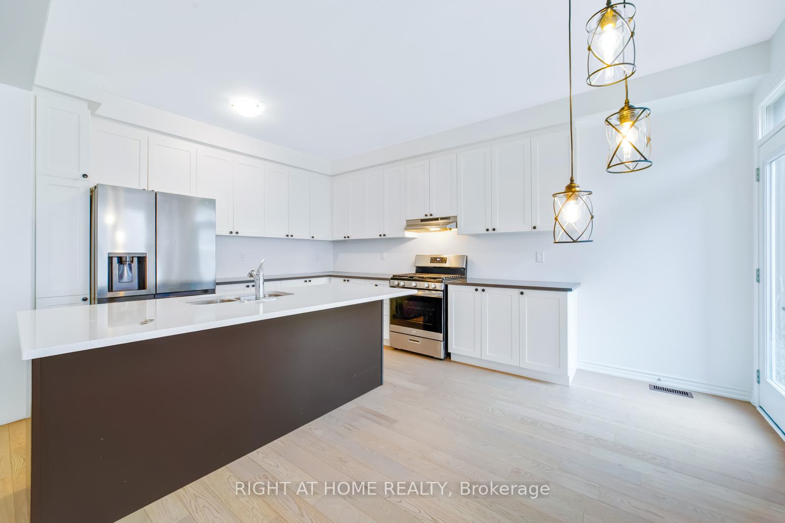 Photo 10 of 1410 Swallowtail Lane, Pickering, Rural Pickering — HOMEH