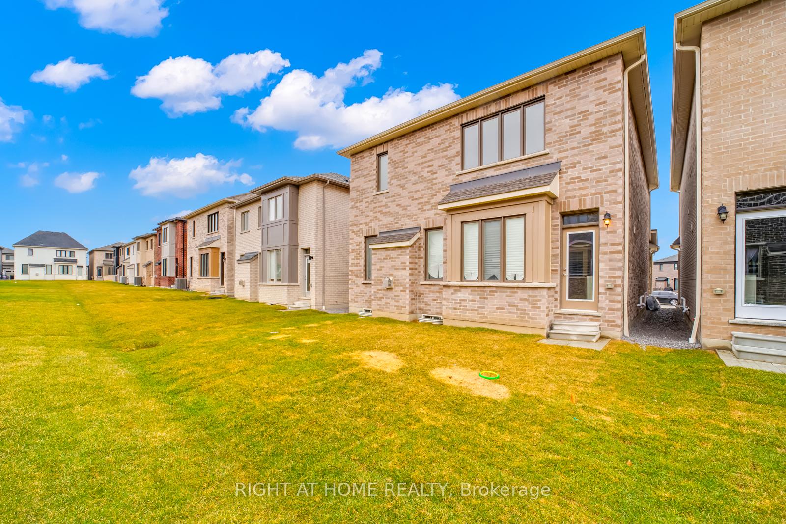 Photo 37 of 1410 Swallowtail Lane, Pickering, Rural Pickering — HOMEH