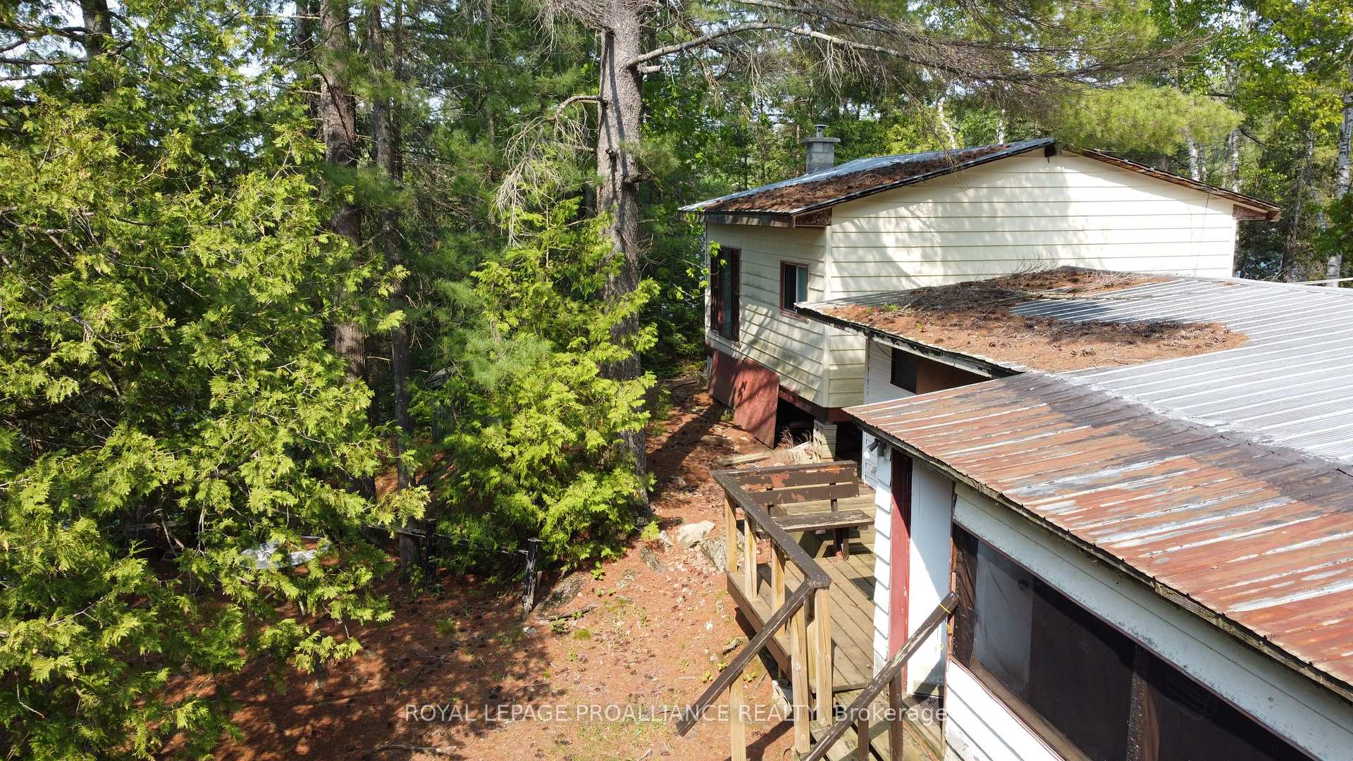 Photo 16 of 1052 Ridgeway Lane, North Frontenac, Frontenac North — HOMEH