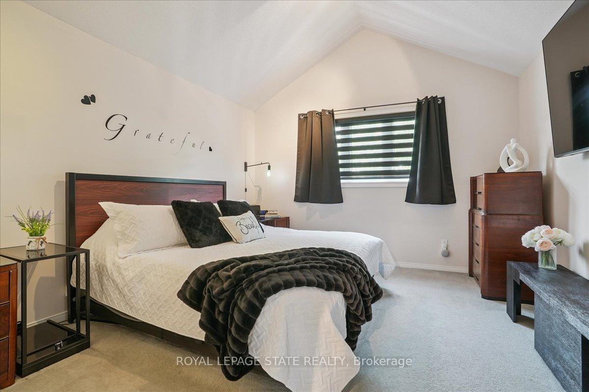 Photo 4 of 31 Morrison Crescent, Grimsby, Grimsby Beach — HOMEH