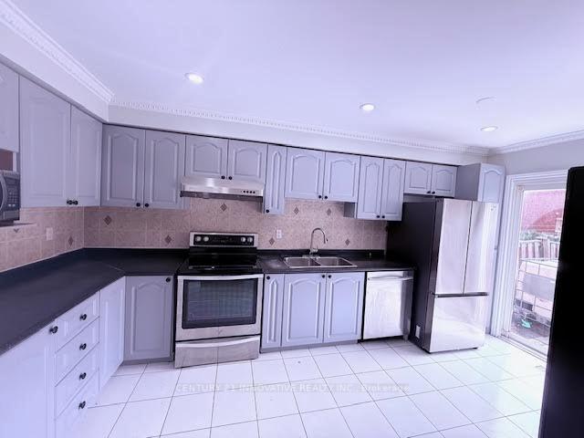 Photo 6 of 96 Kenley Crescent, Markham, Milliken Mills East — HOMEH