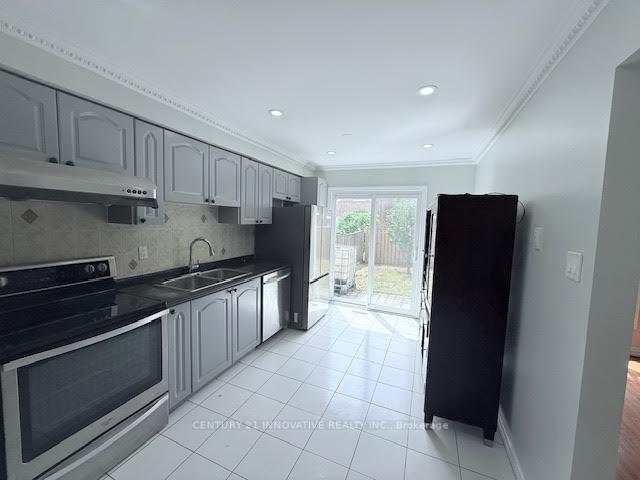 Photo 4 of 96 Kenley Crescent, Markham, Milliken Mills East — HOMEH