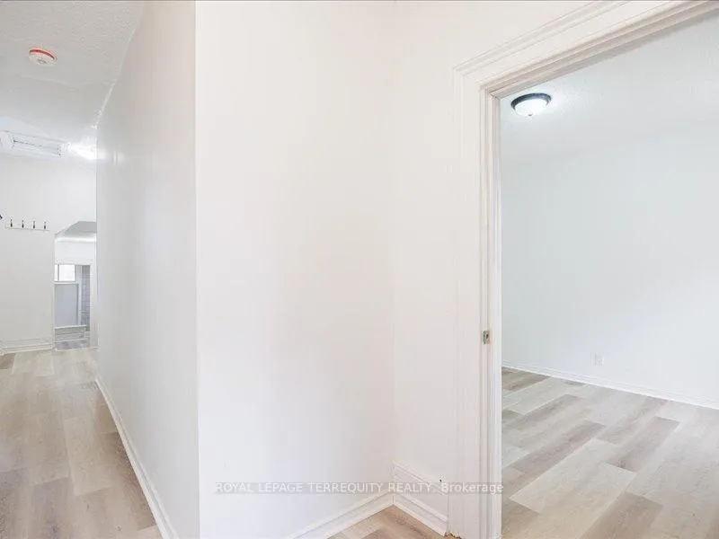 Photo 4 of Unit 2, 166 Main Street N, Brampton, Downtown Brampton — HOMEH