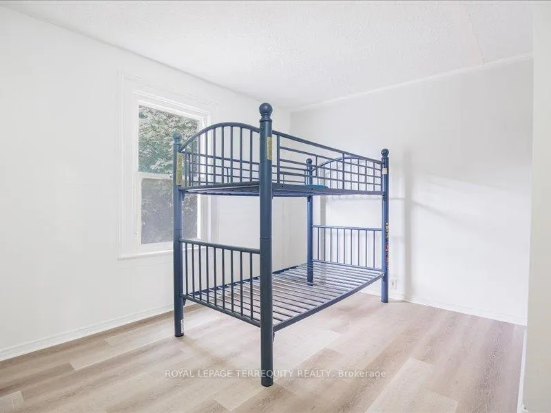 Photo 5 of Unit 2, 166 Main Street N, Brampton, Downtown Brampton — HOMEH