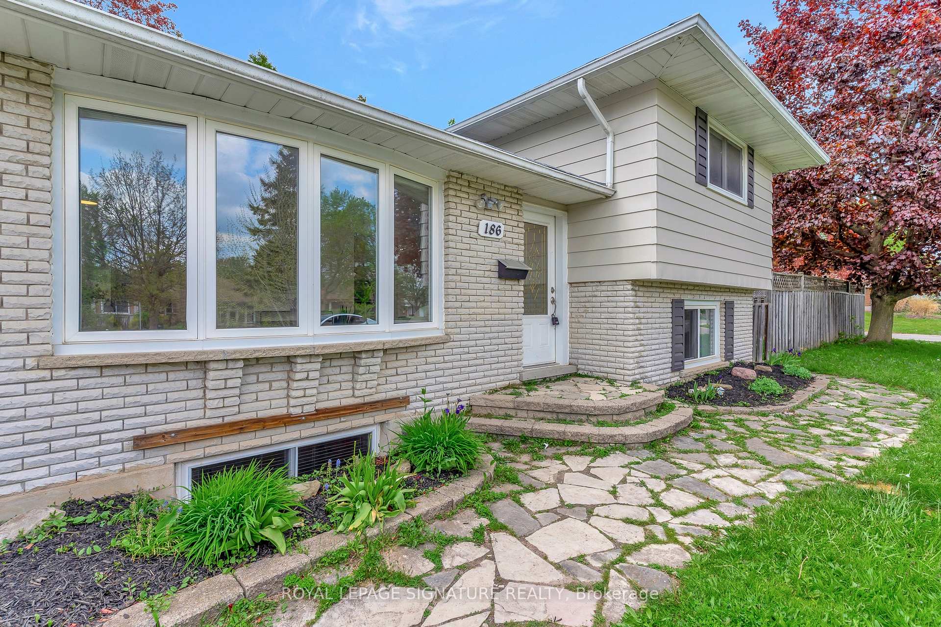 Photo 2 of 186 Cedarbrae Avenue, Waterloo — HOMEH