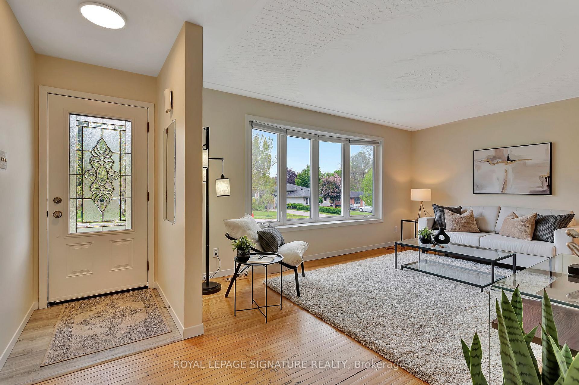 Photo 4 of 186 Cedarbrae Avenue, Waterloo — HOMEH