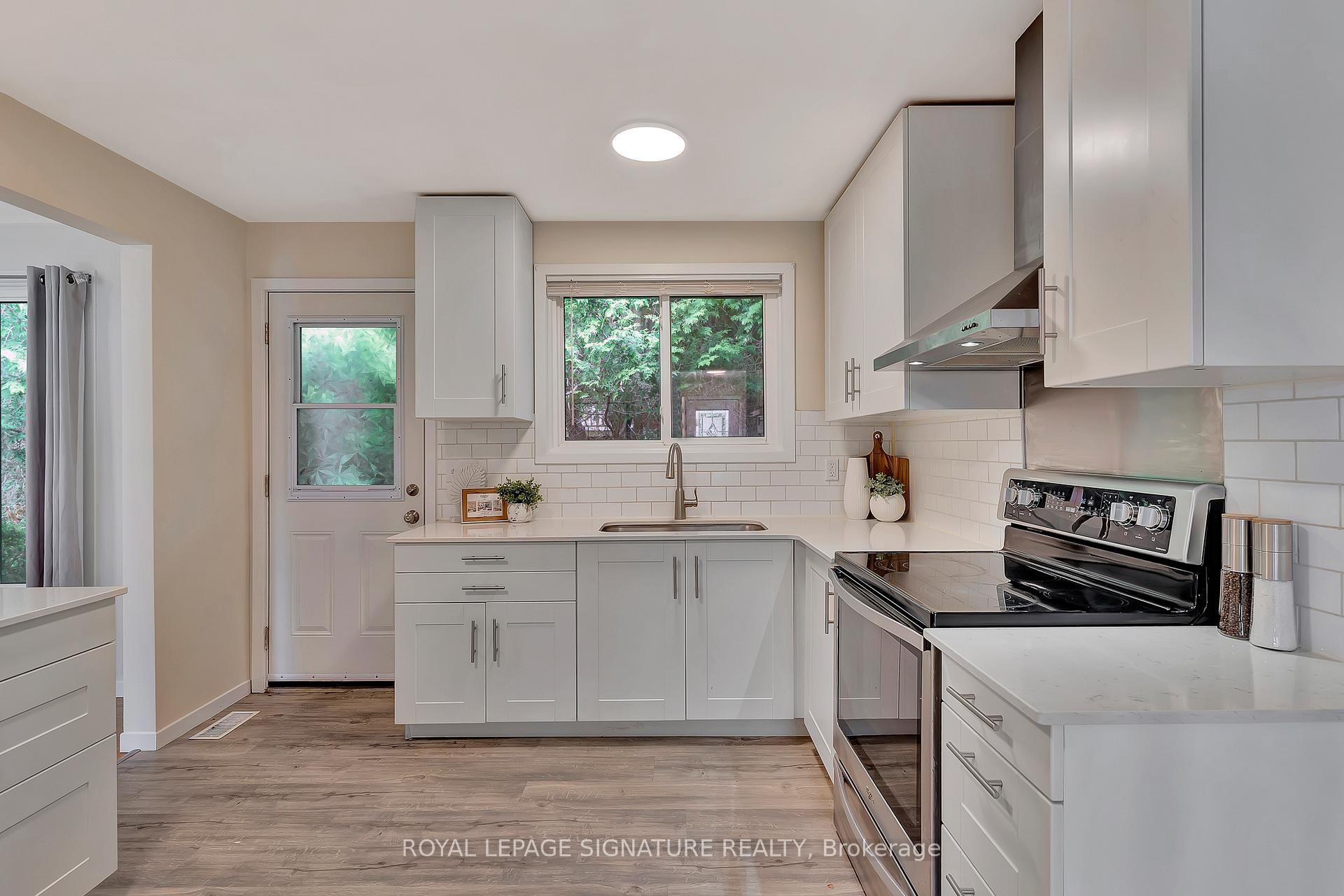 Photo 15 of 186 Cedarbrae Avenue, Waterloo — HOMEH