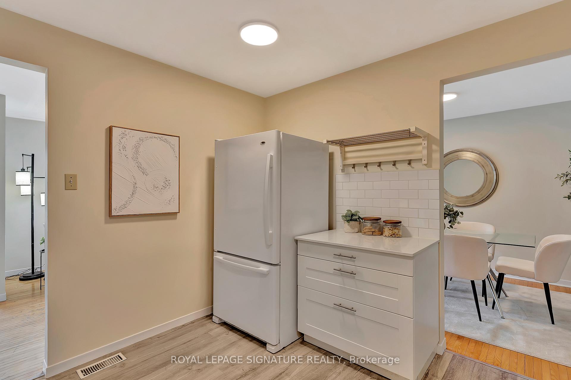 Photo 13 of 186 Cedarbrae Avenue, Waterloo — HOMEH