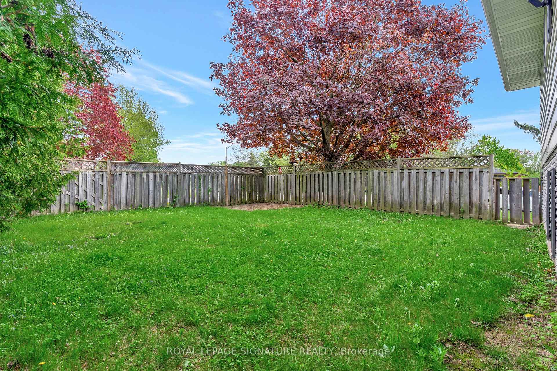 Photo 24 of 186 Cedarbrae Avenue, Waterloo — HOMEH