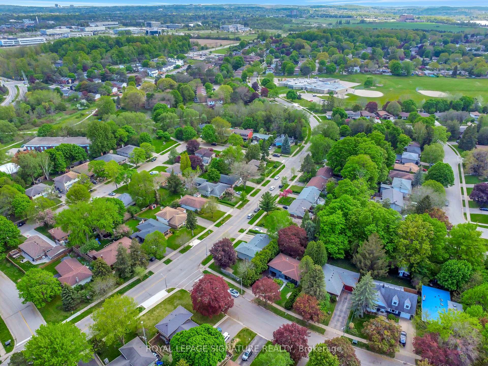 Photo 29 of 186 Cedarbrae Avenue, Waterloo — HOMEH