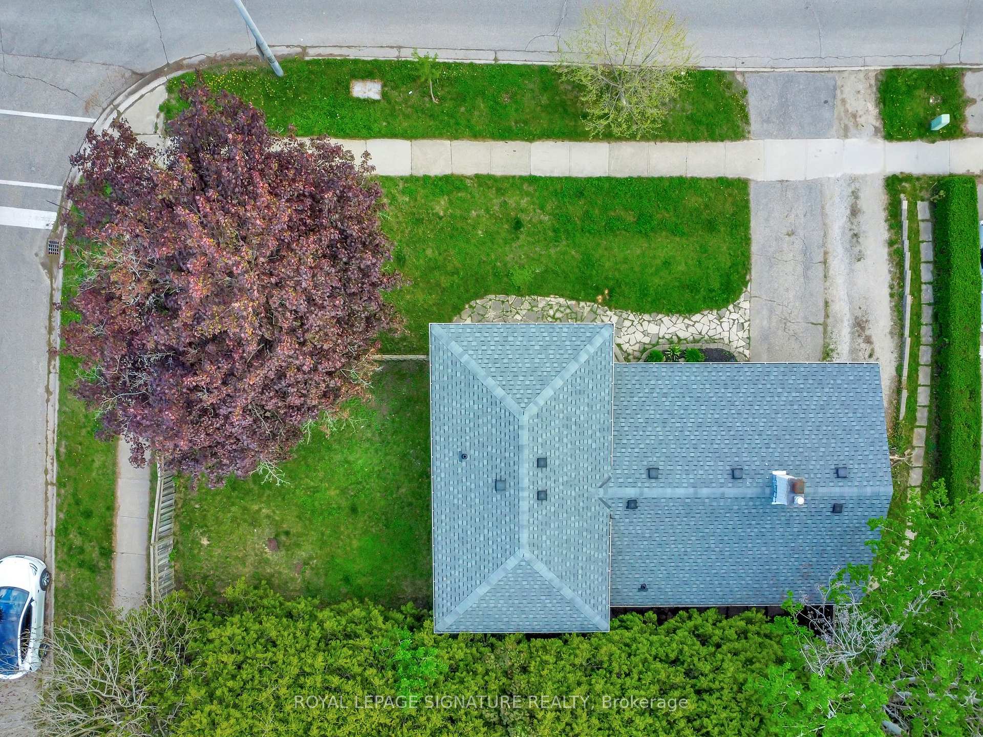Photo 32 of 186 Cedarbrae Avenue, Waterloo — HOMEH