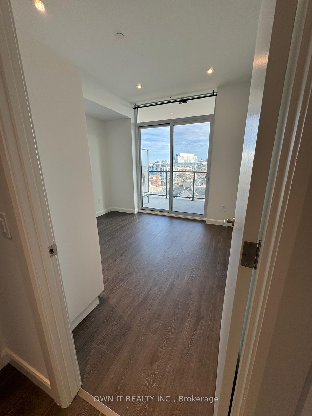 Photo 7 of Unit 608, 741 King Street W, Kitchener — HOMEH