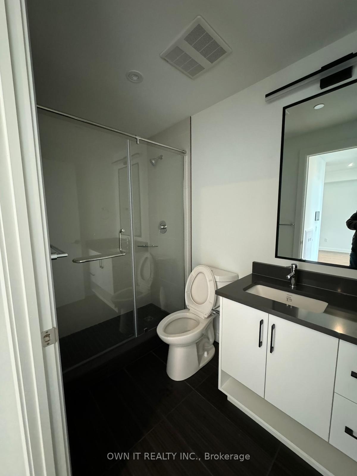 Photo 6 of Unit 608, 741 King Street W, Kitchener — HOMEH