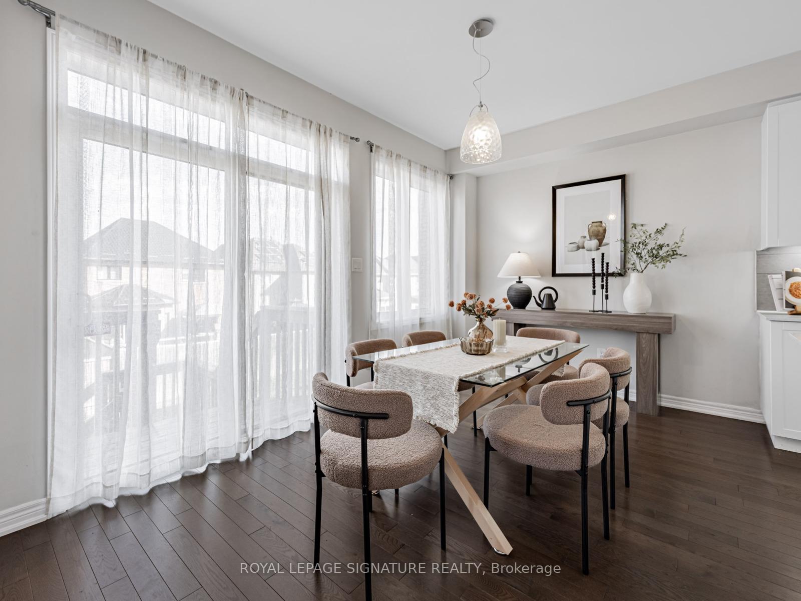 Photo 6 of 135 Woolacott Lane, Clarington, Bowmanville — HOMEH