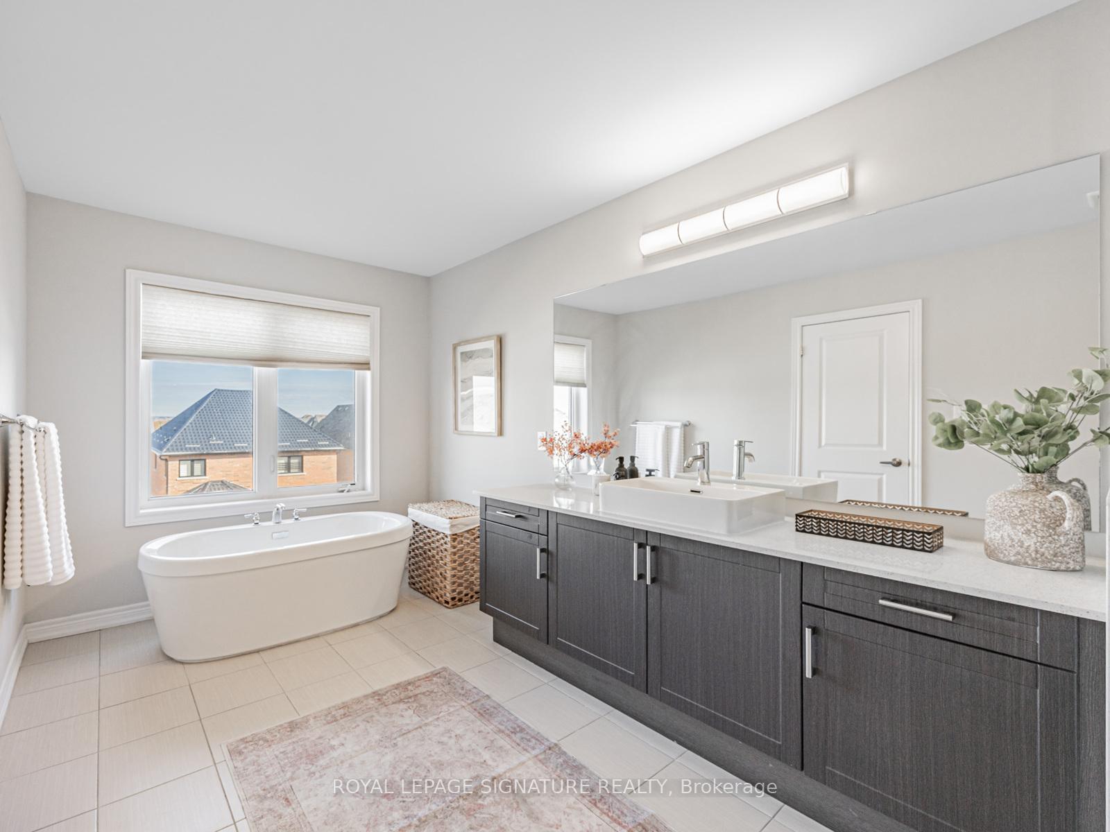 Photo 14 of 135 Woolacott Lane, Clarington, Bowmanville — HOMEH