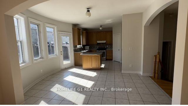 Photo 8 of 8 Caversham (upper level) Drive, Brampton, Sandringham-Wellington — HOMEH