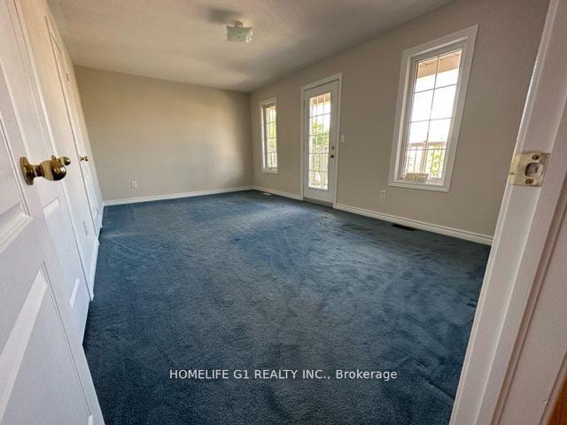 Photo 7 of 8 Caversham (upper level) Drive, Brampton, Sandringham-Wellington — HOMEH