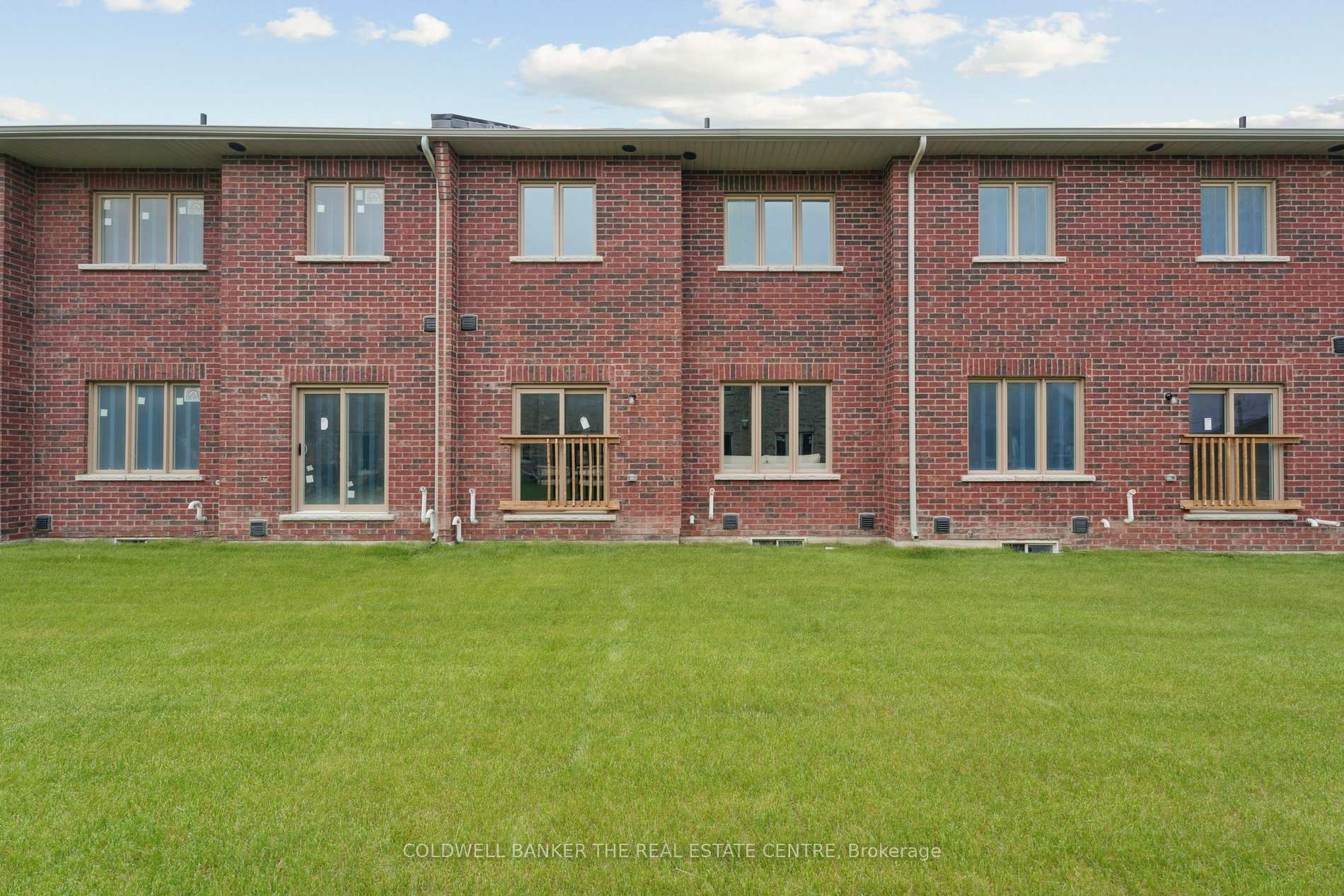 Photo 27 of 15 Hildred Cushing Way, Uxbridge — HOMEH