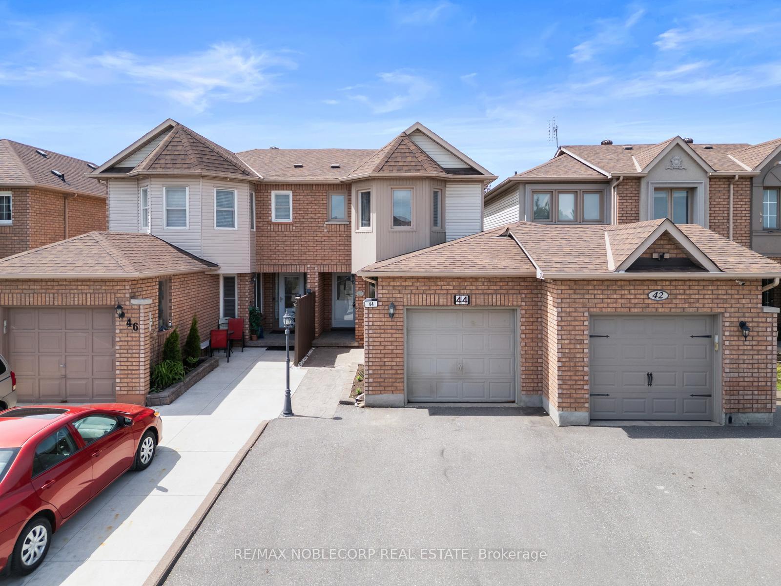 Front of 44 Hanton Crescent