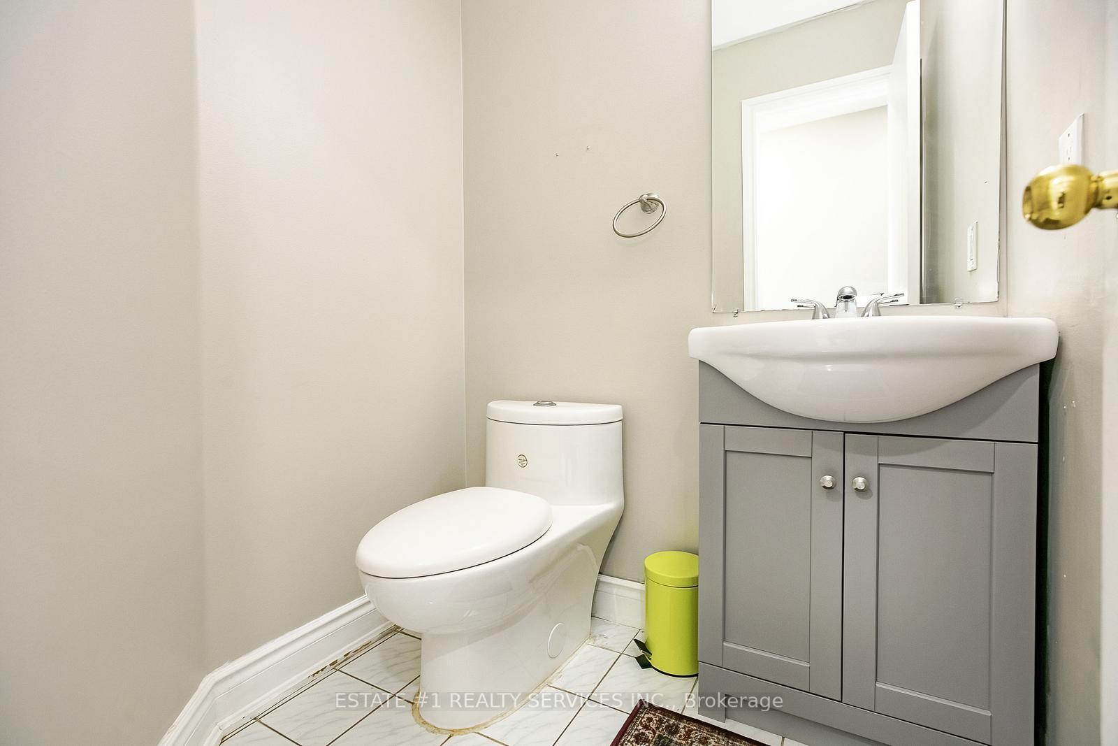 Photo 7 of 117 Richwood Crescent, Brampton, Bram West — HOMEH