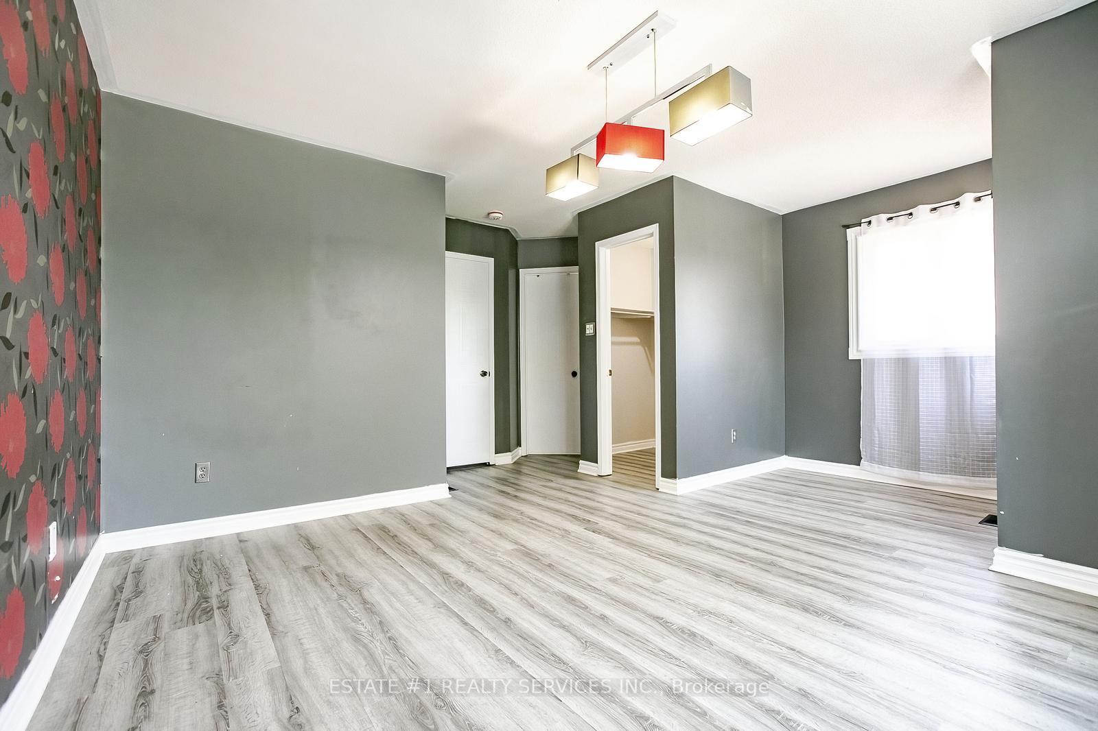 Photo 15 of 117 Richwood Crescent, Brampton, Bram West — HOMEH