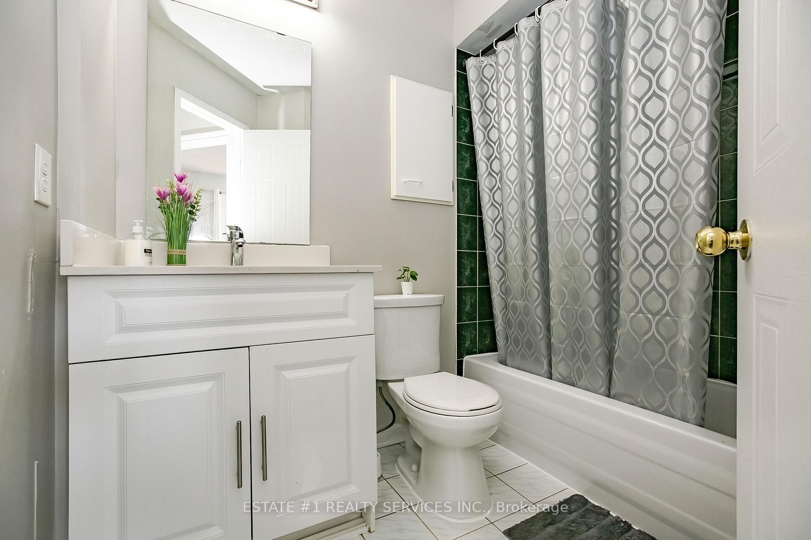 Photo 36 of 117 Richwood Crescent, Brampton, Bram West — HOMEH