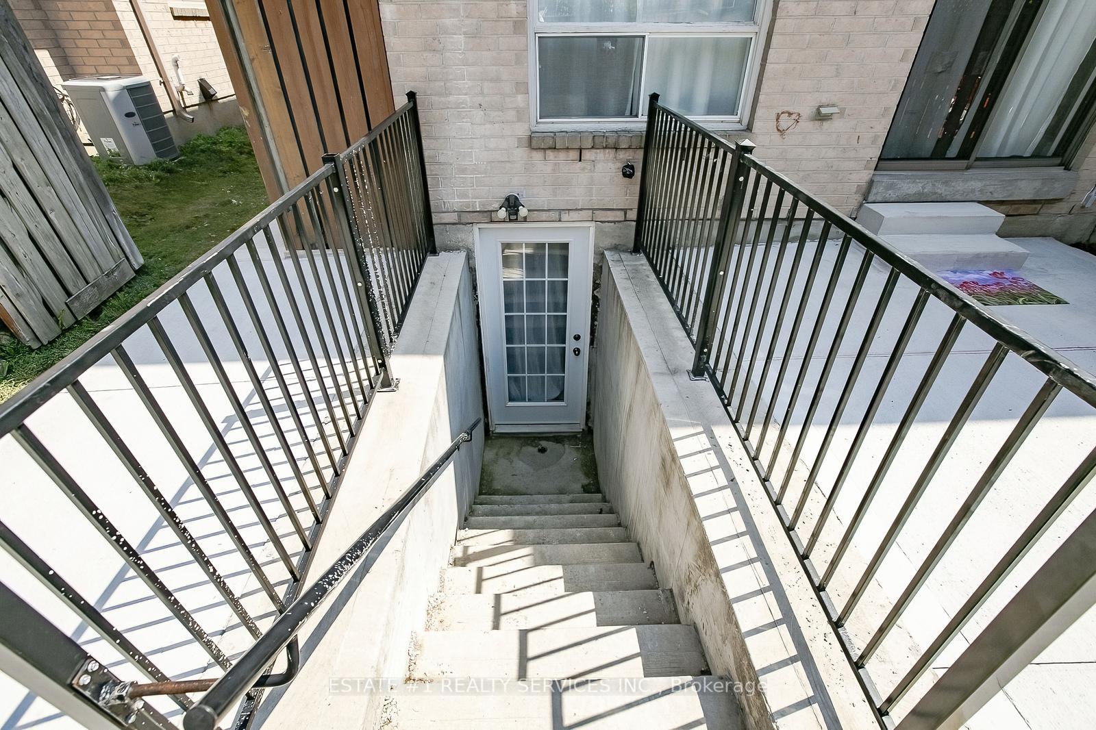 Photo 25 of 117 Richwood Crescent, Brampton, Bram West — HOMEH