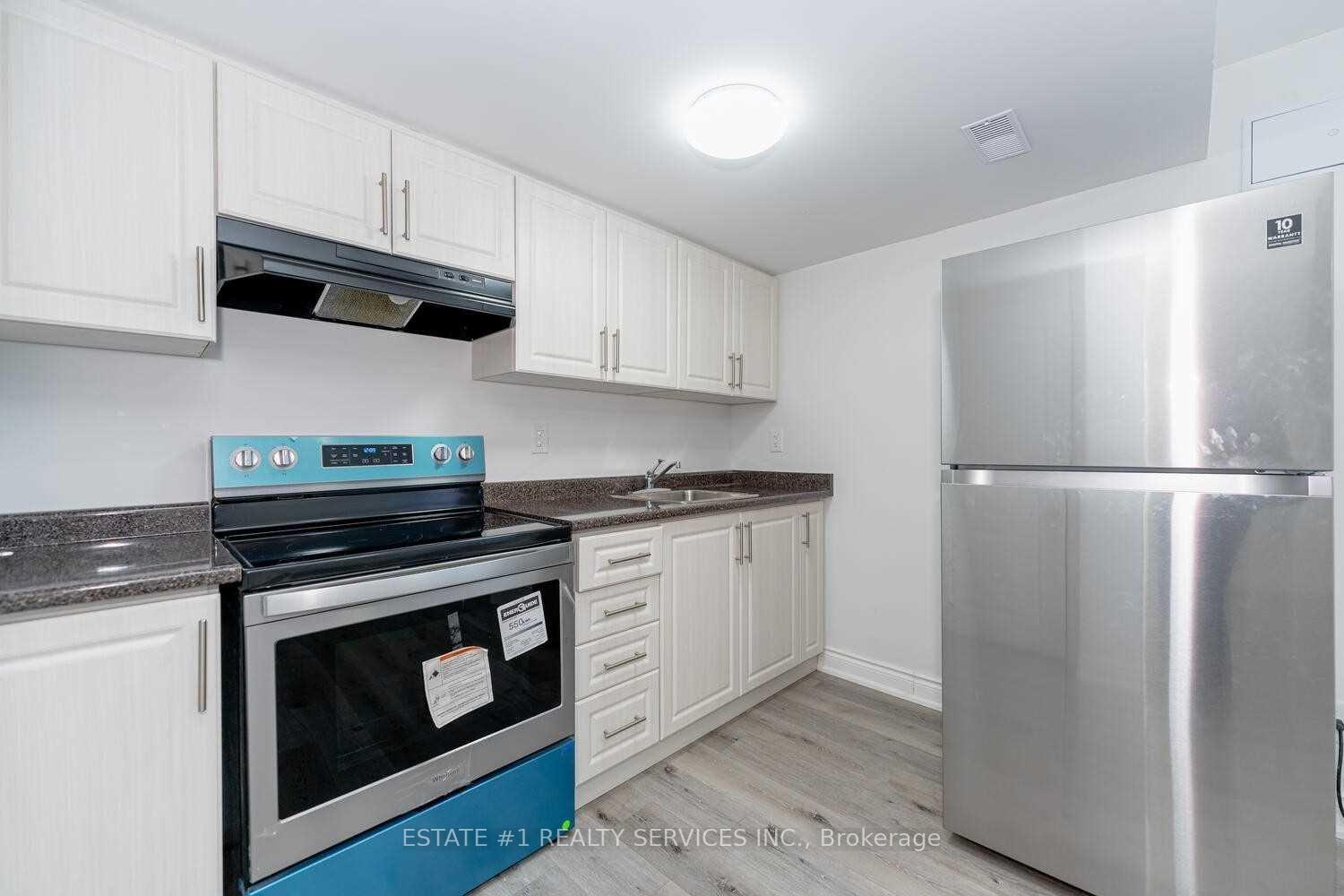 Photo 16 of 117 Richwood Crescent, Brampton, Bram West — HOMEH