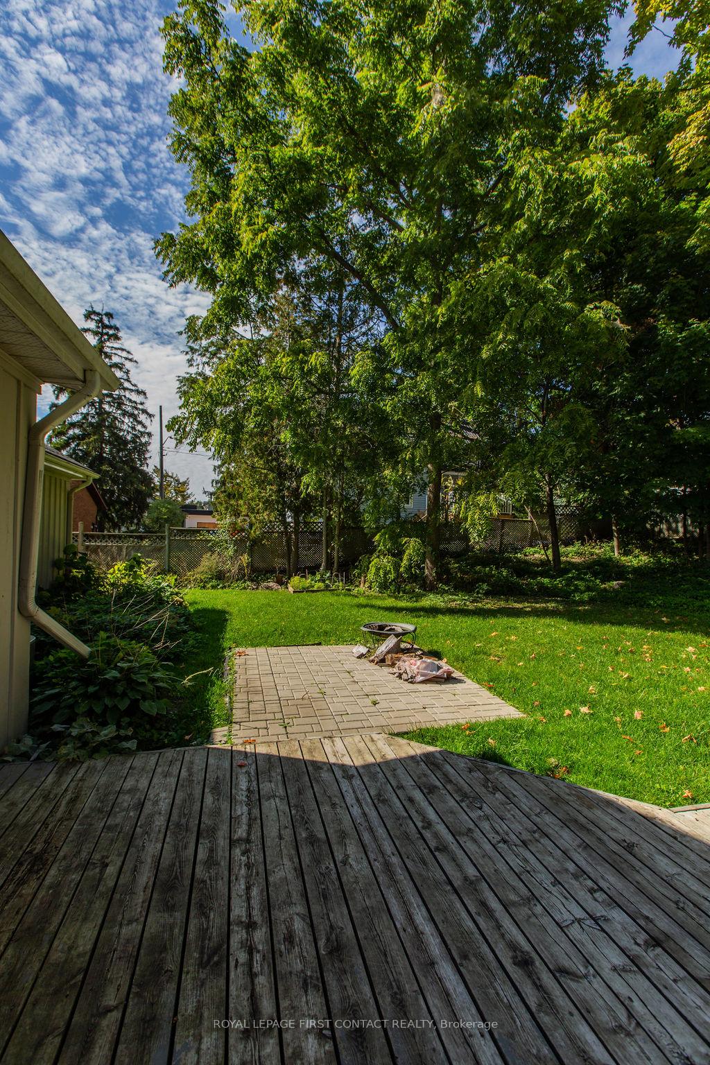 Photo 25 of 218 Kempenfelt Drive, Barrie, North Shore — HOMEH