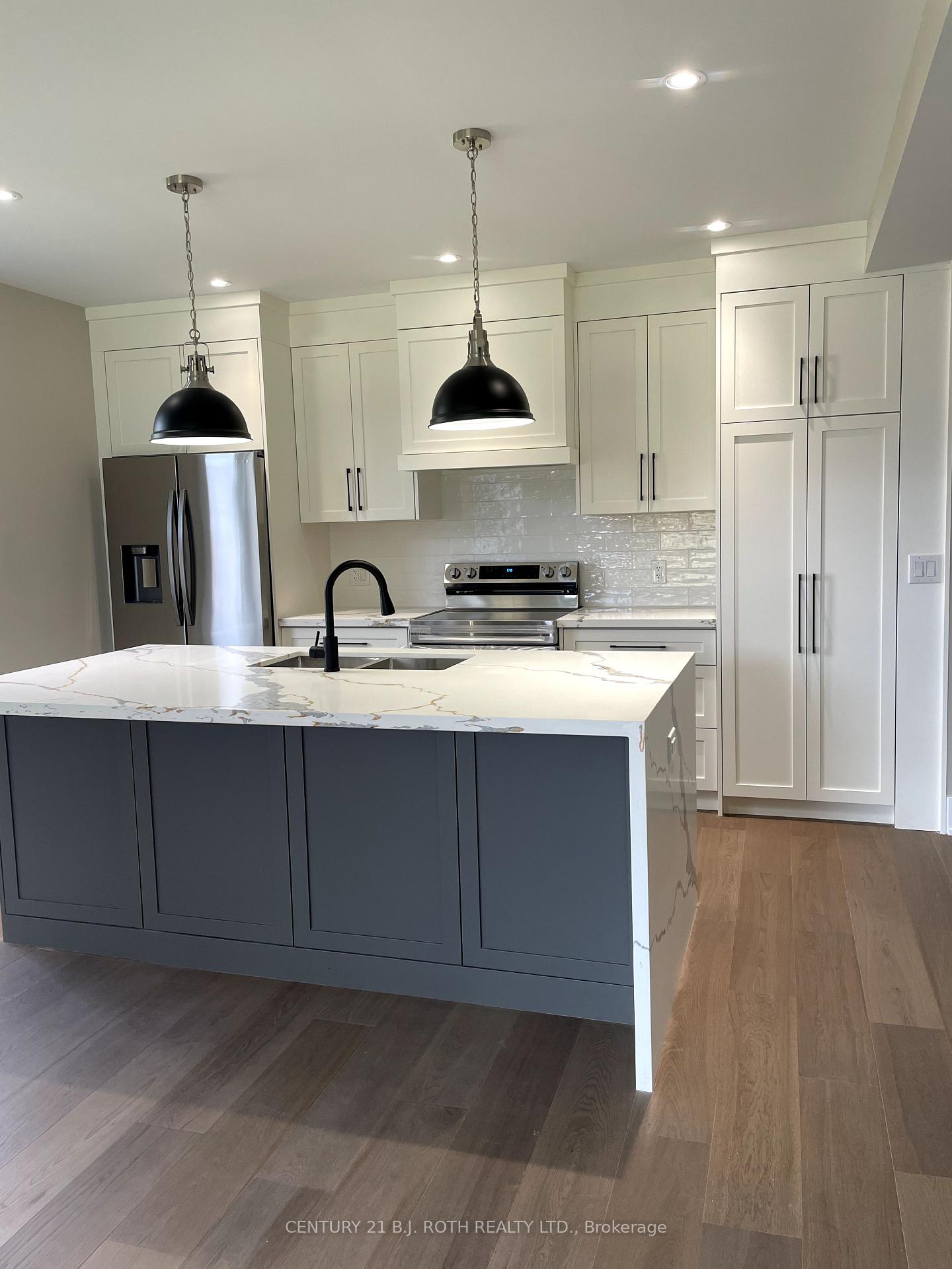 Photo 3 of 9 Bertram Drive, Springwater, Elmvale — HOMEH