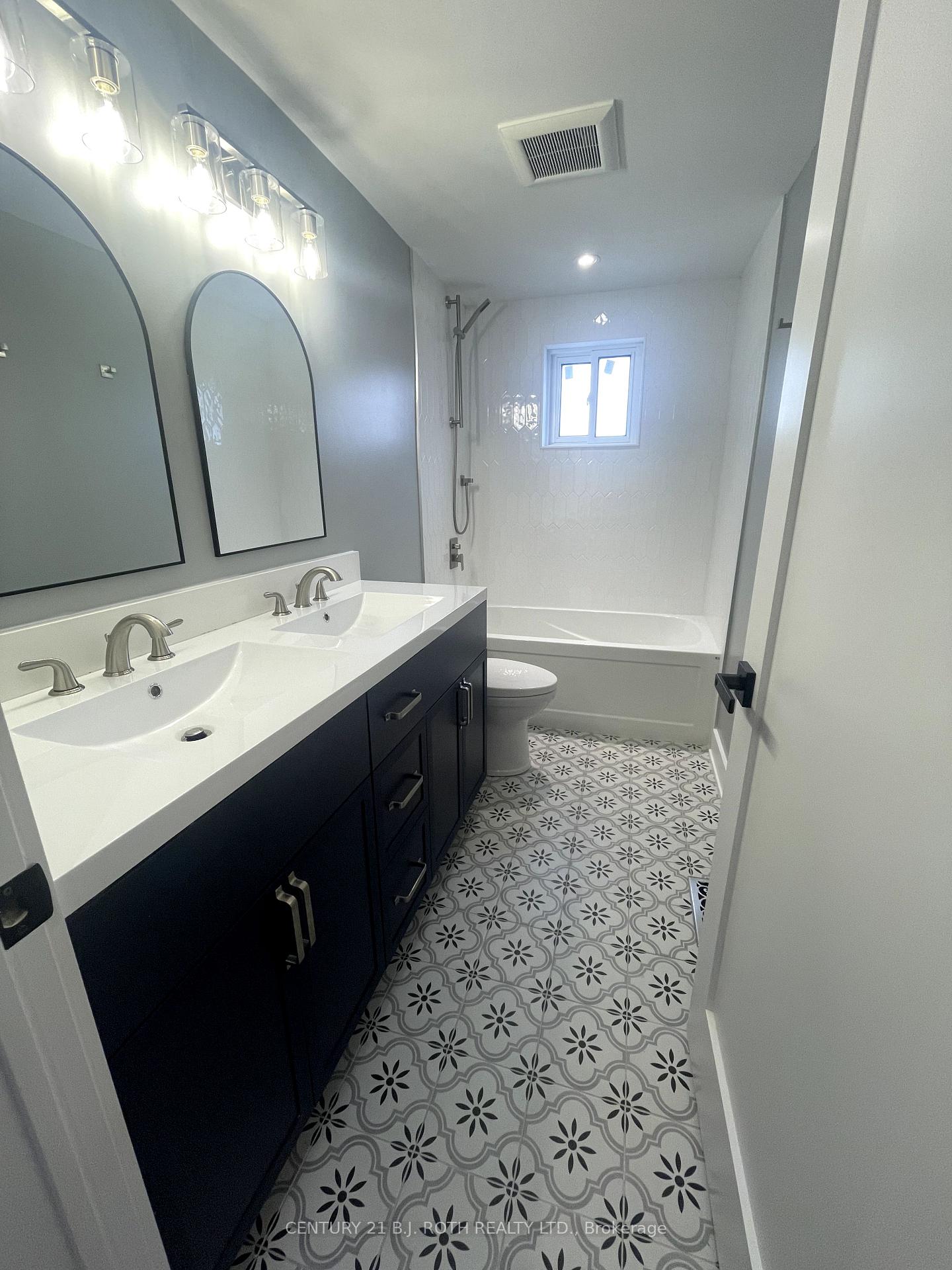 Photo 9 of 9 Bertram Drive, Springwater, Elmvale — HOMEH