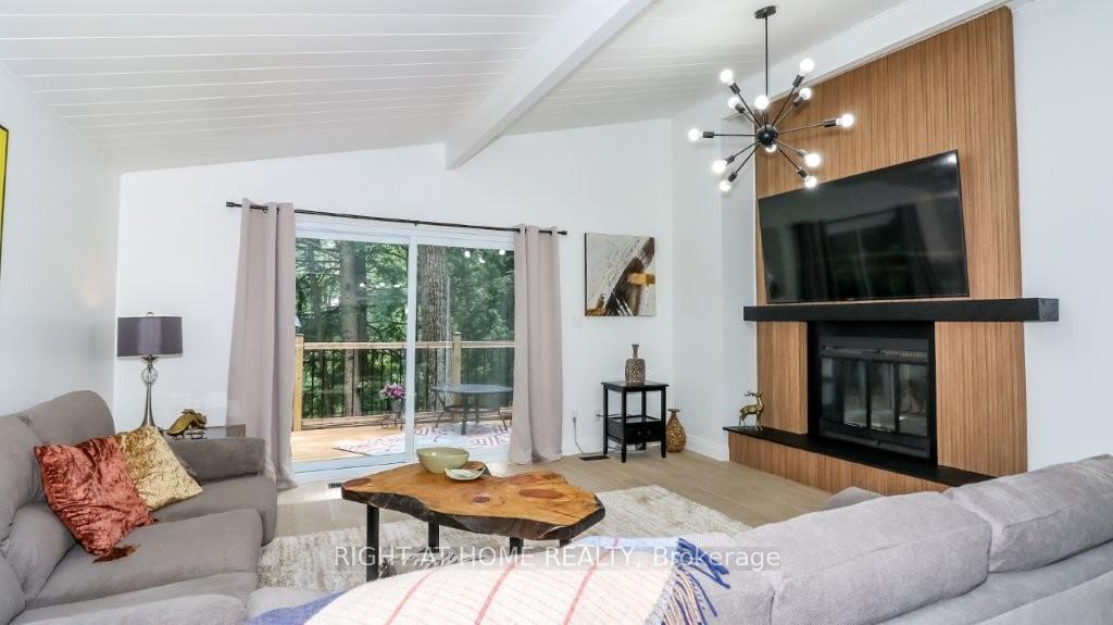 Photo 3 of 7459 Island Crescent, Ramara, Rural Ramara — HOMEH
