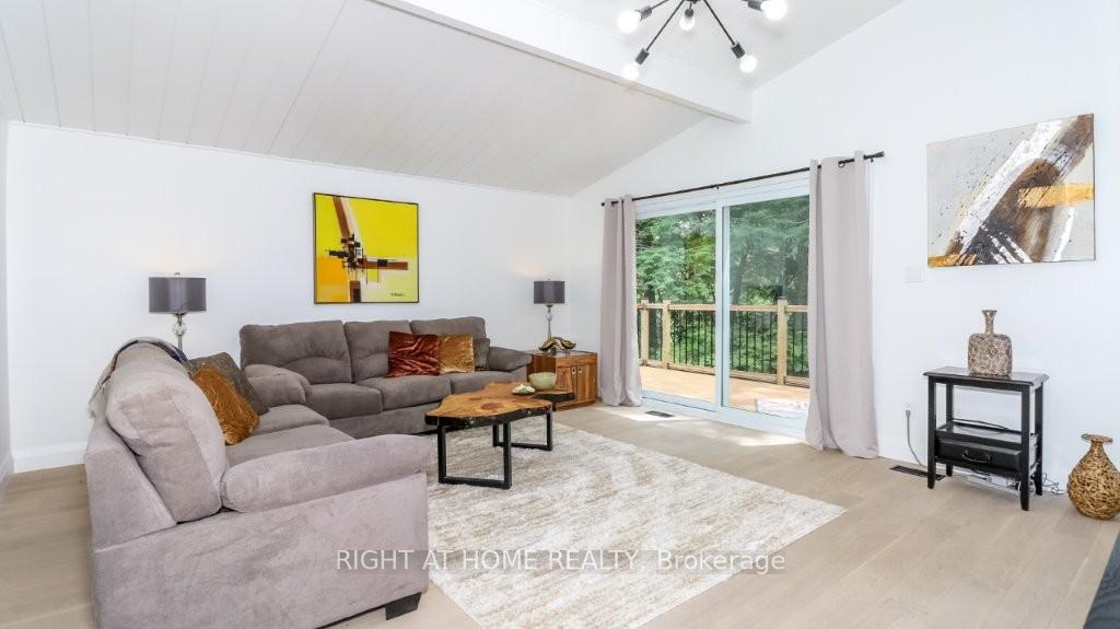 Photo 4 of 7459 Island Crescent, Ramara, Rural Ramara — HOMEH