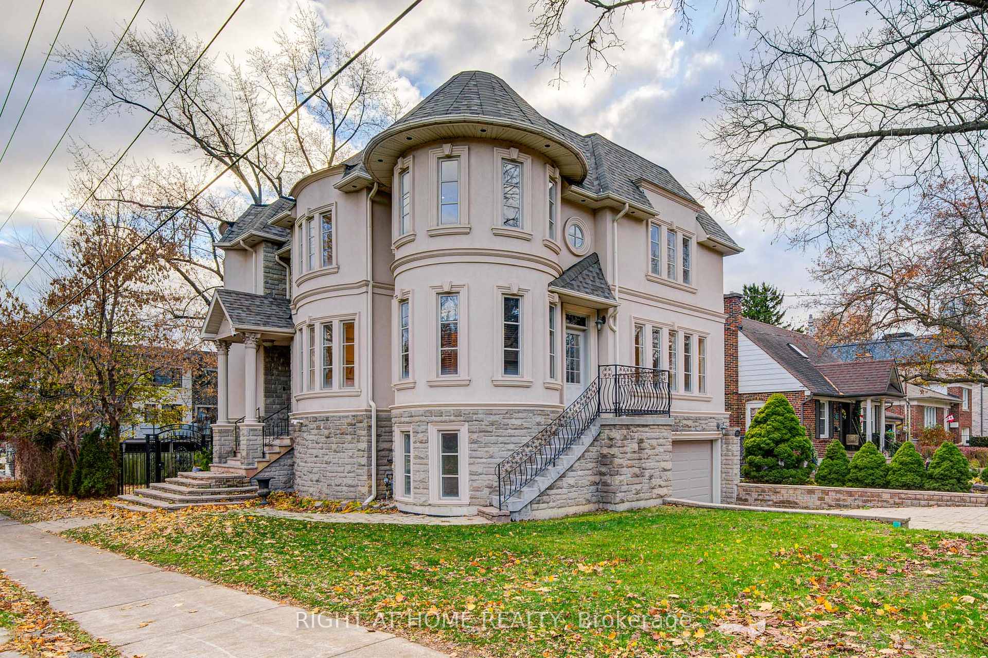 Photo of 125 Kingsdale Avenue