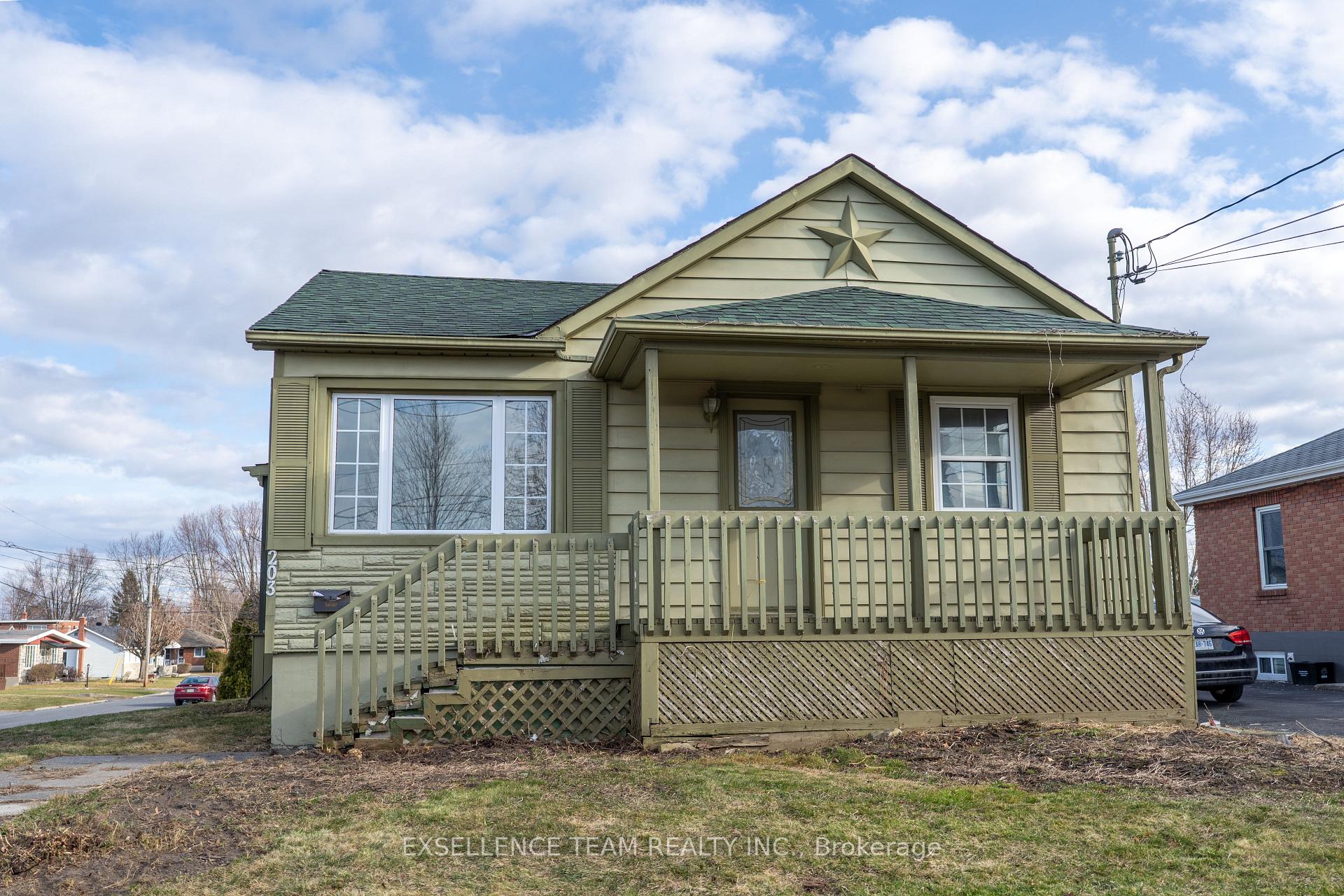 Photo 1 of 203 Fifteenth Street W, Cornwall — HOMEH