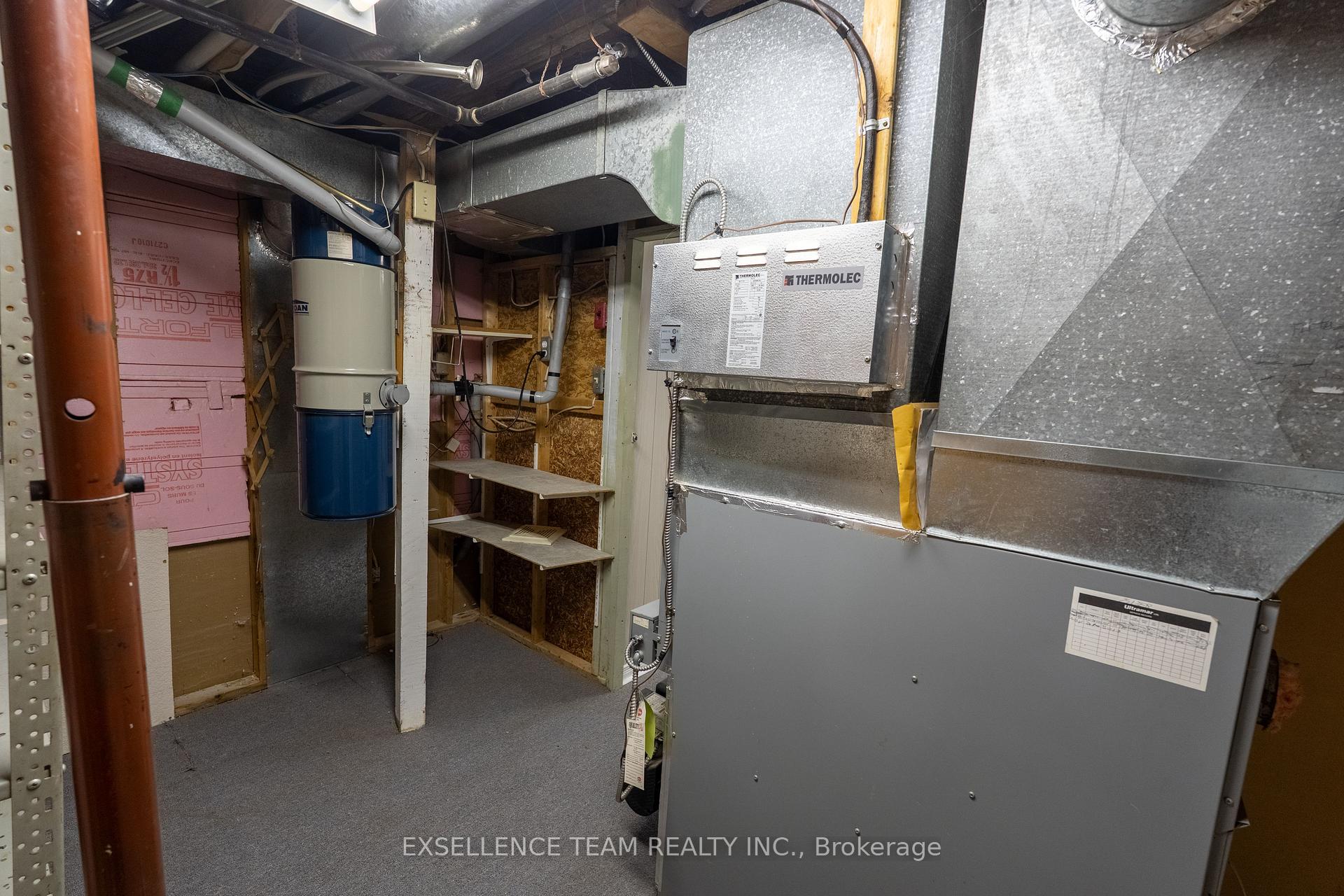 Photo 23 of 203 Fifteenth Street W, Cornwall — HOMEH