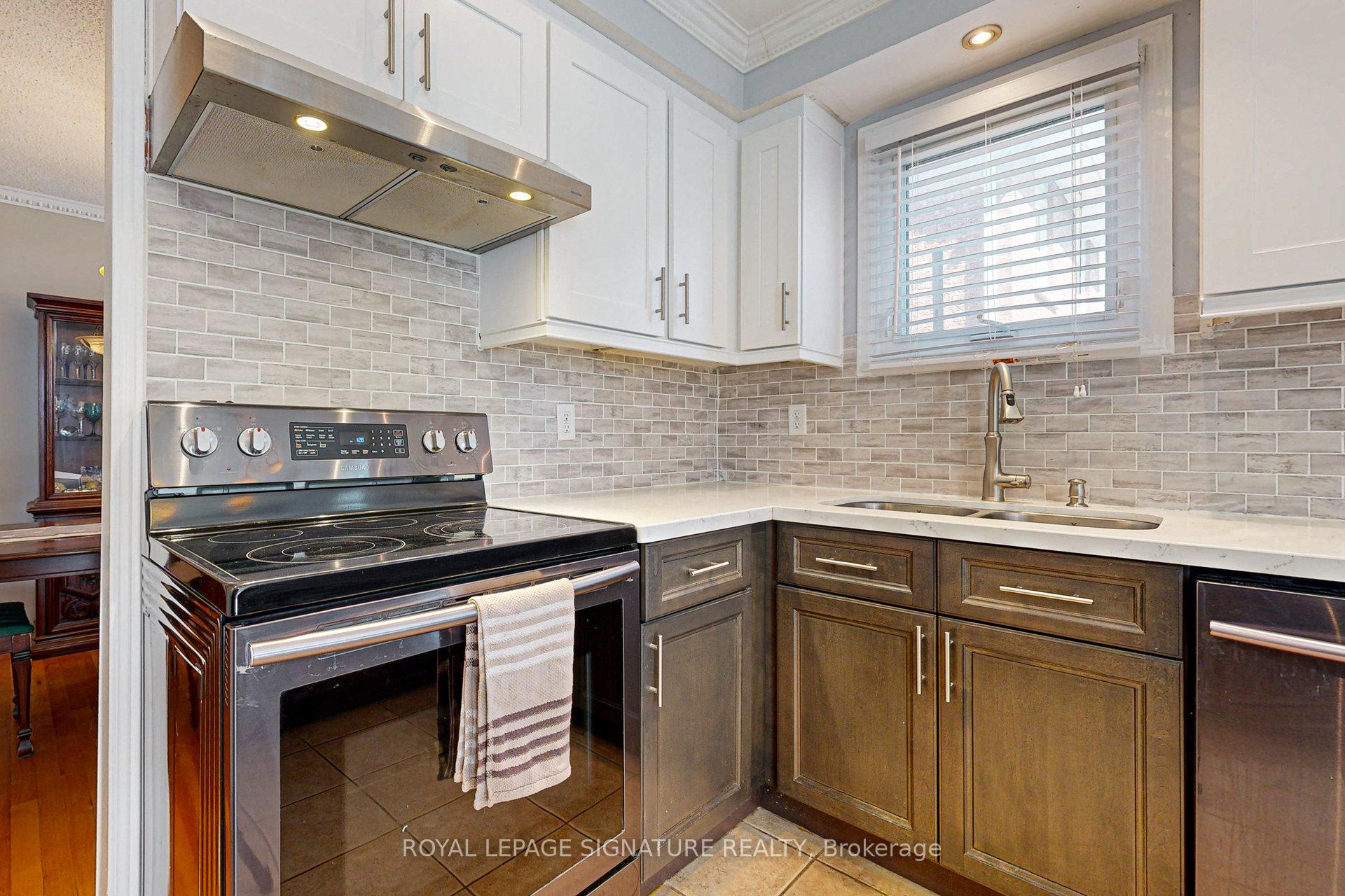 Photo 38 of 135 William Stephenson Drive, Whitby, Blue Grass Meadows — HOMEH