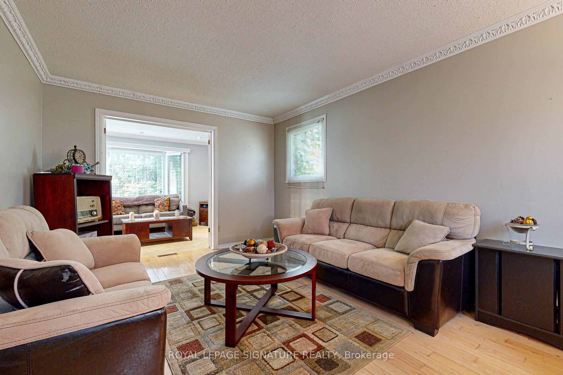 Photo 2 of 135 William Stephenson Drive, Whitby, Blue Grass Meadows — HOMEH