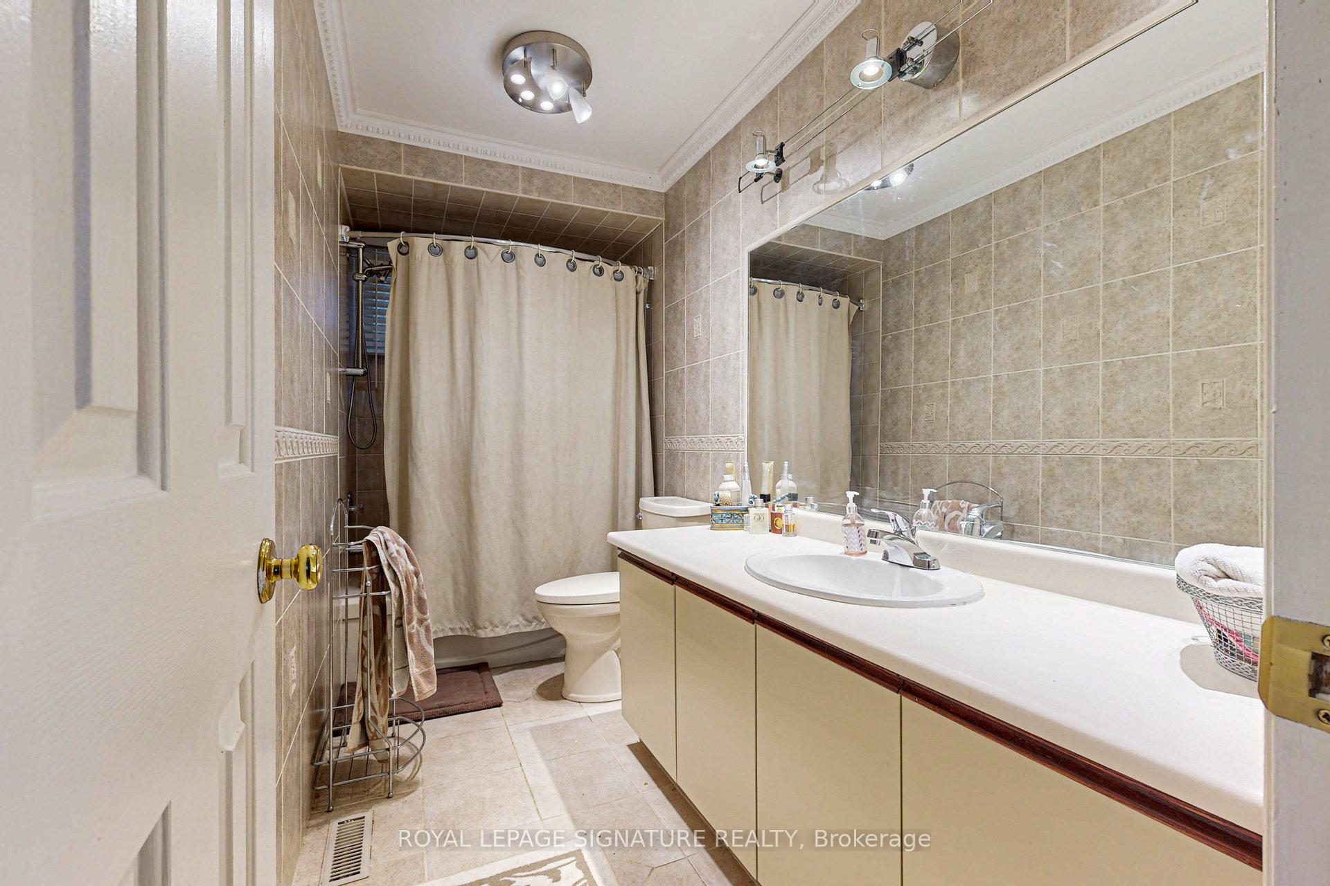 Photo 34 of 135 William Stephenson Drive, Whitby, Blue Grass Meadows — HOMEH