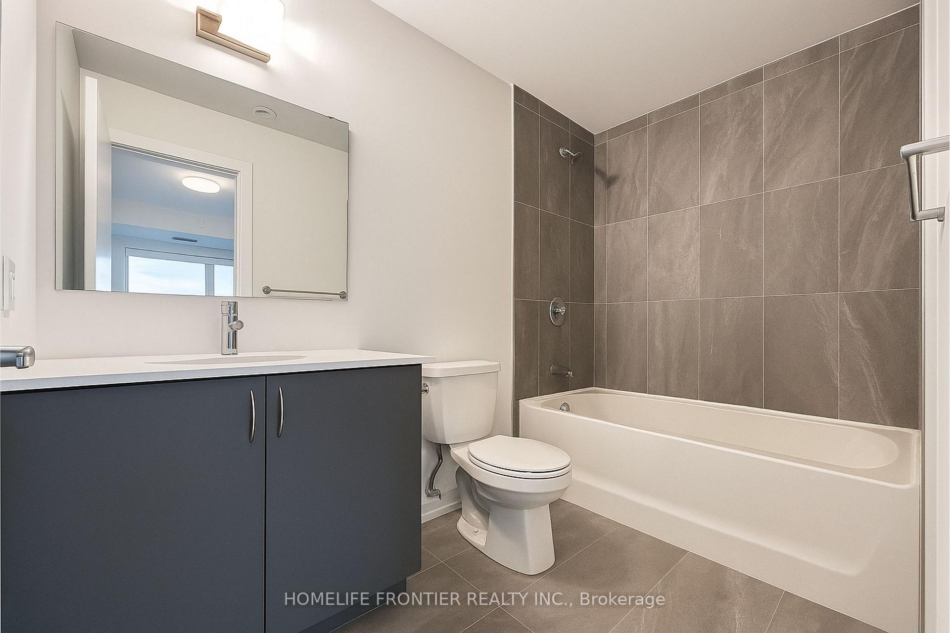 Photo 12 of Unit 906, 56 Lakeside Terrace, Barrie, Little Lake — HOMEH