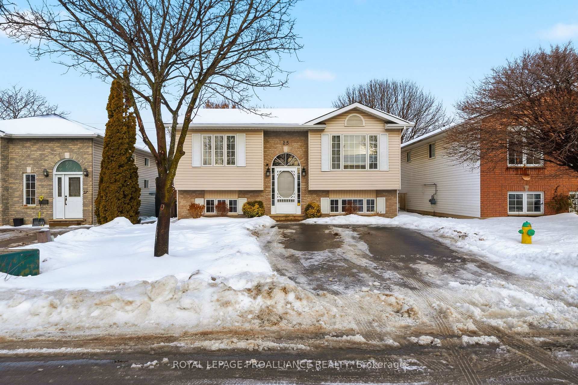 Photo 1 of 25 Faraday Gardens, Belleville, Belleville Ward — HOMEH