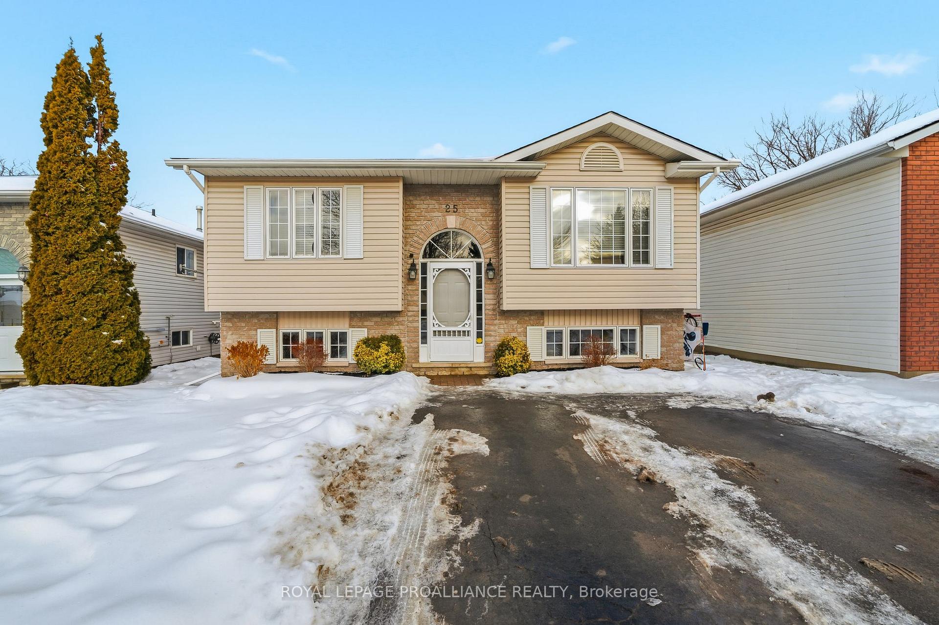 Photo 11 of 25 Faraday Gardens, Belleville, Belleville Ward — HOMEH